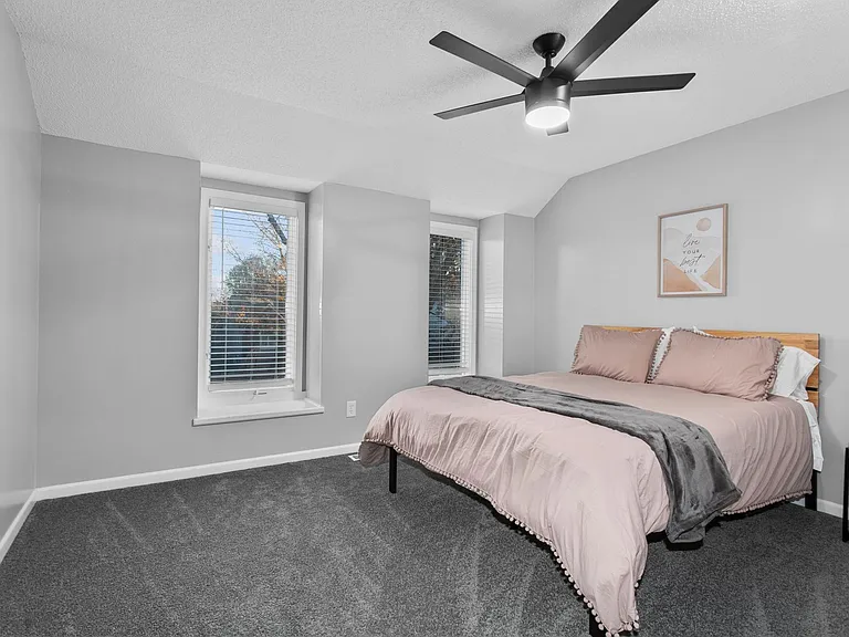 9406 Hall Dr — Photo 20