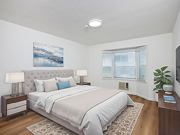 3rd image of 4220 Ventura Canyon Ave #4220