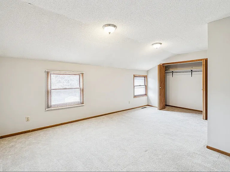 220 B St — Photo 24