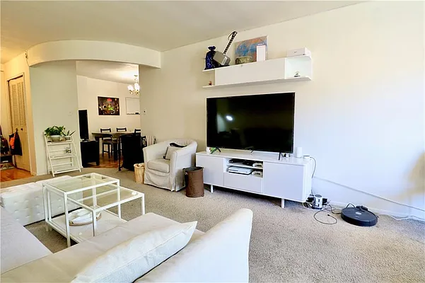 Sold by Remax Edge | media 14