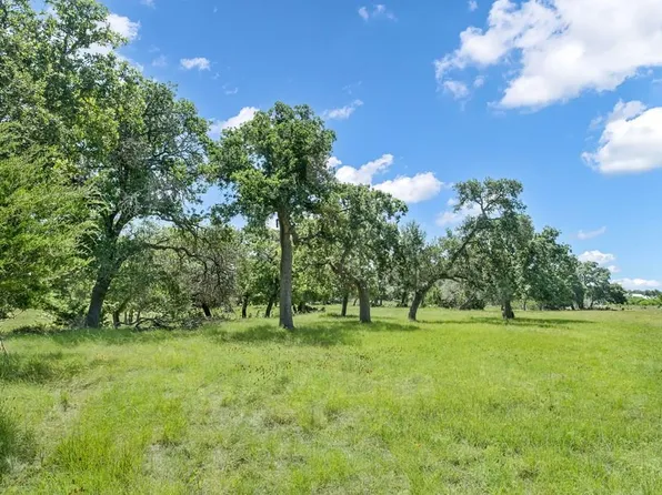 492 Inspiration Loop #105, Fredericksburg, TX 78624