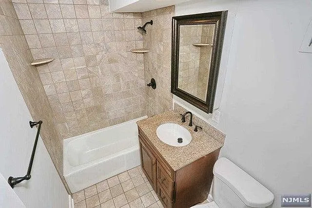 25 Jefferson St #6D — Photo 18