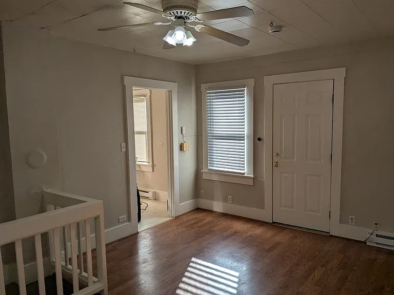 123 Cathryn Ave #1 — Photo 3