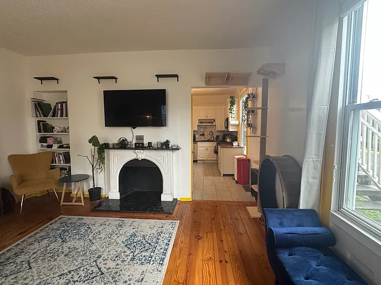 324 Saint John St #1 — Photo 9