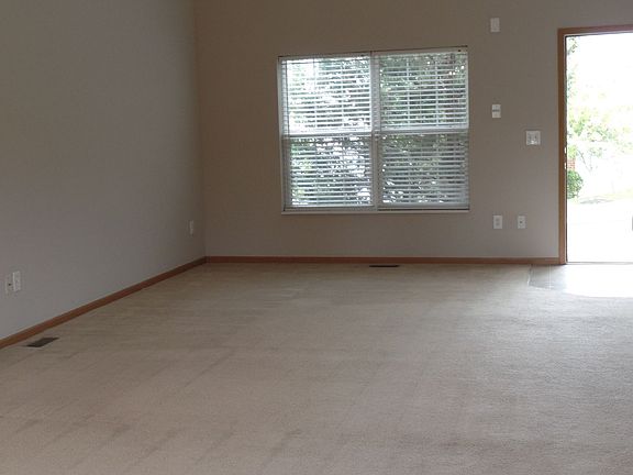 4th image of 9174 Walker Park Dr #9174WALK