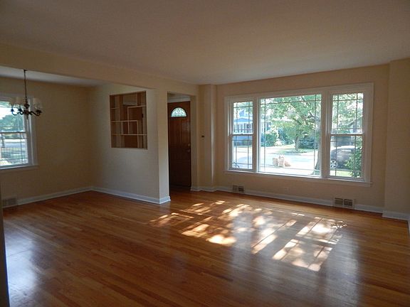 2nd image of 413 Newberry Ave