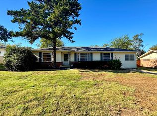 105 Davidson Dr, Terrell, TX 75160