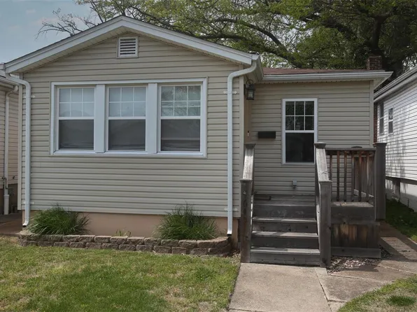 4645 Alexander St, Saint Louis, MO 63116