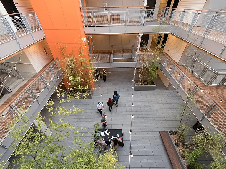 Welcome to Dexter Hayes! Modern convenience with exceptional views! — Photo 37