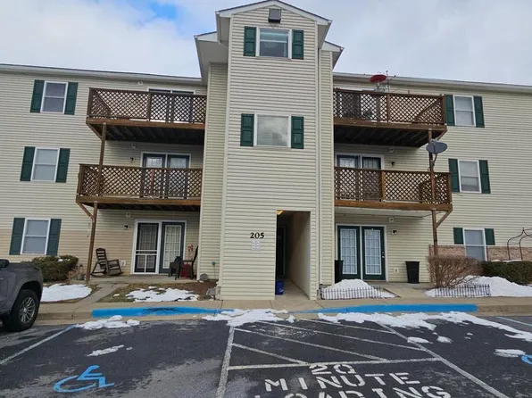 205 Hailey Ln, Strasburg, VA 22657