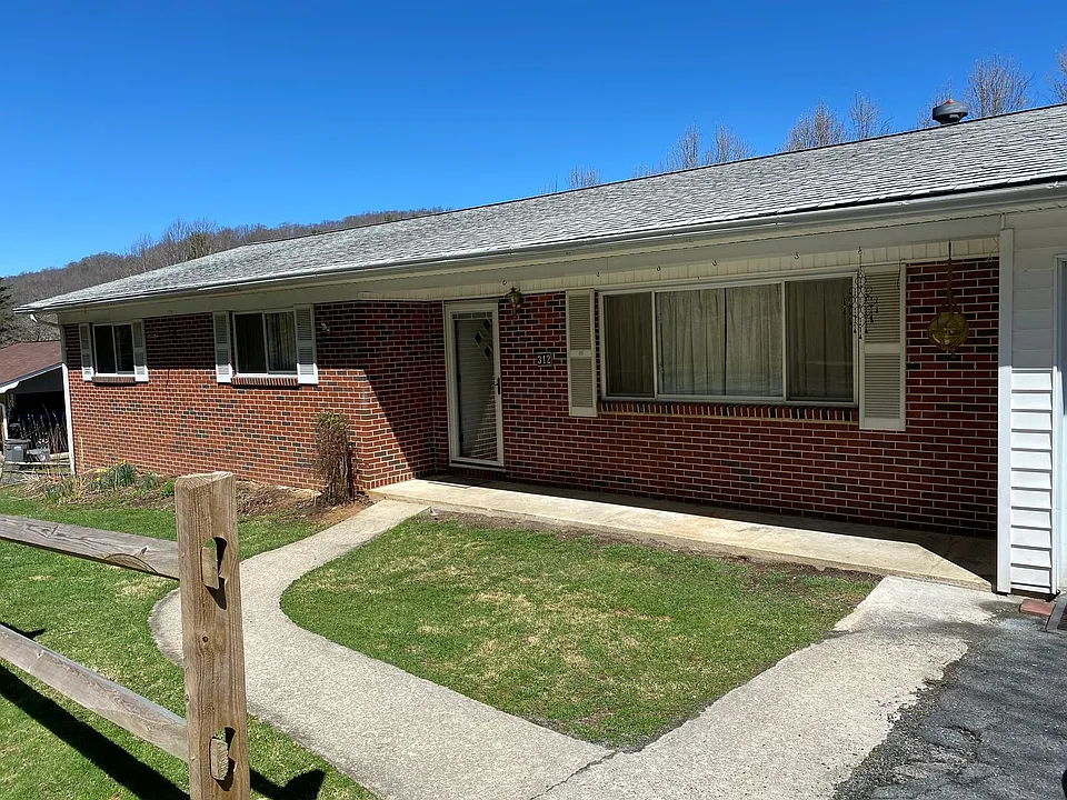 312 Clint Norris Rd