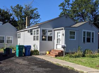729 Merlin St, Bristol, PA 19007