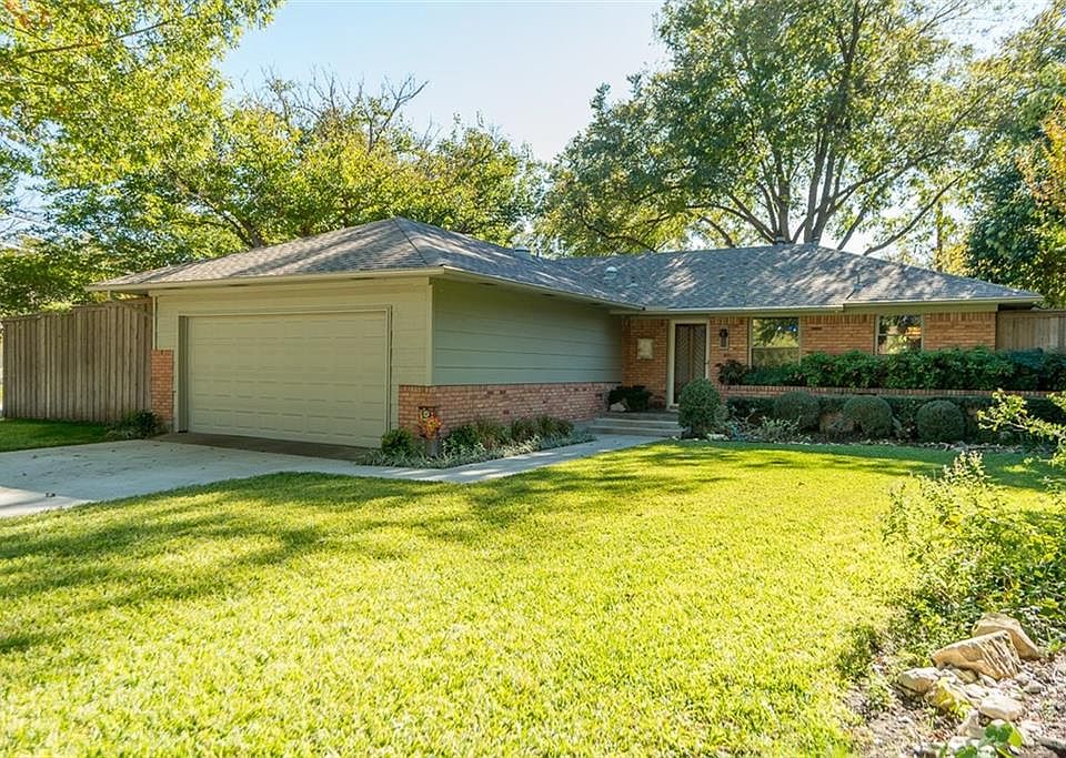 1st image of 3098 Newcastle Dr