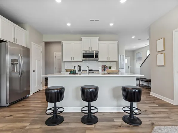 22565 Isla Way, Rogers, MN 55374