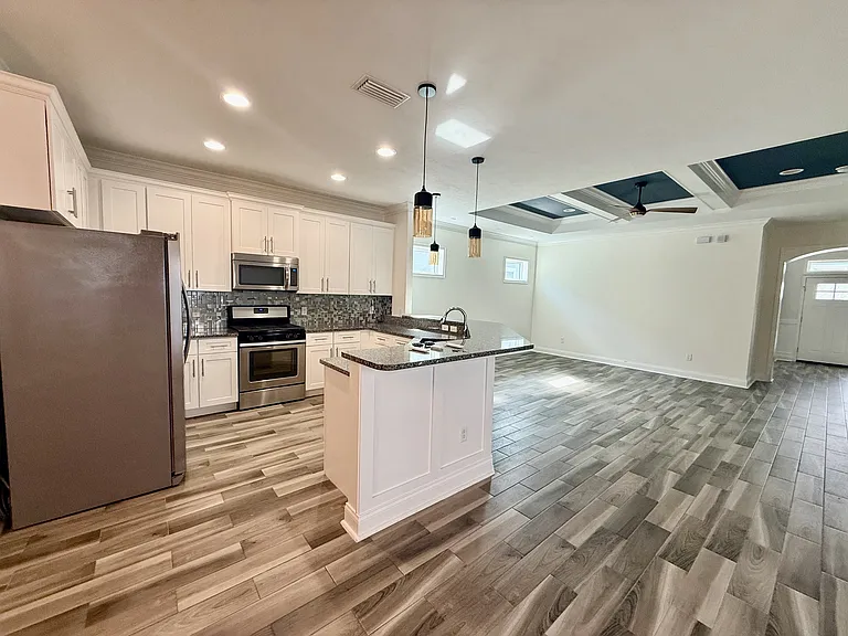 3635 NW 26th St — Photo 20