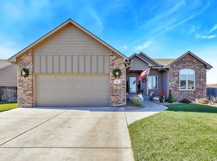 921 N Oak Ridge Ave, Goddard, KS 67052