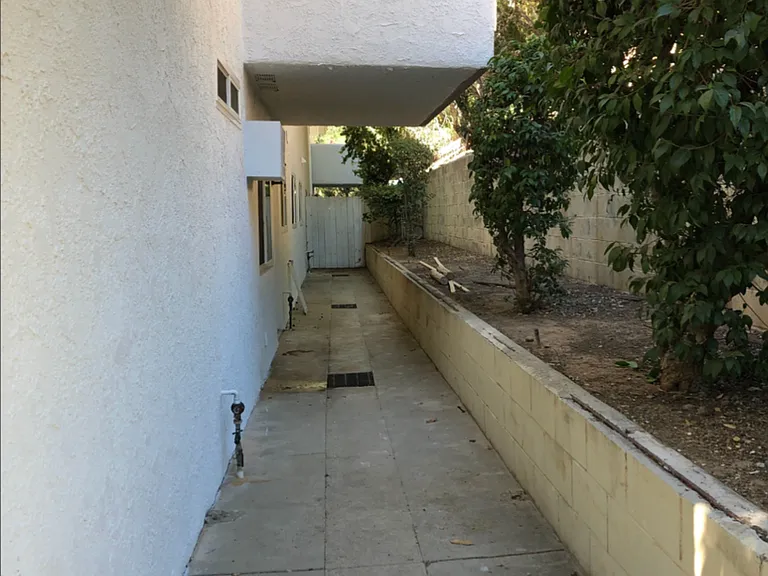Ojai Heights — Photo 73
