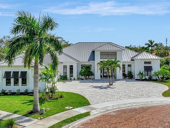 2nd image of 1434 Carleton Palm Ct