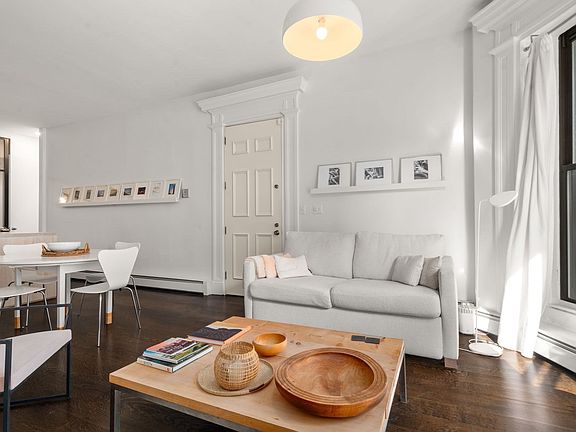 5th image of 92 W Springfield St APT 2