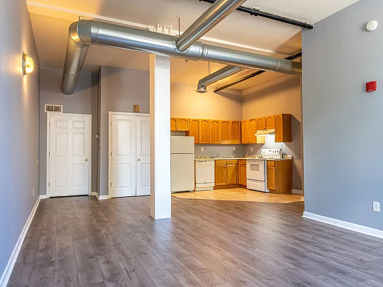 Corson Lofts — Photo 14