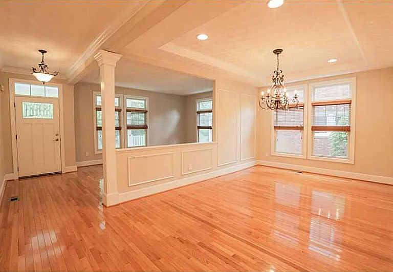 1325 Buckingham Ave — Photo 17