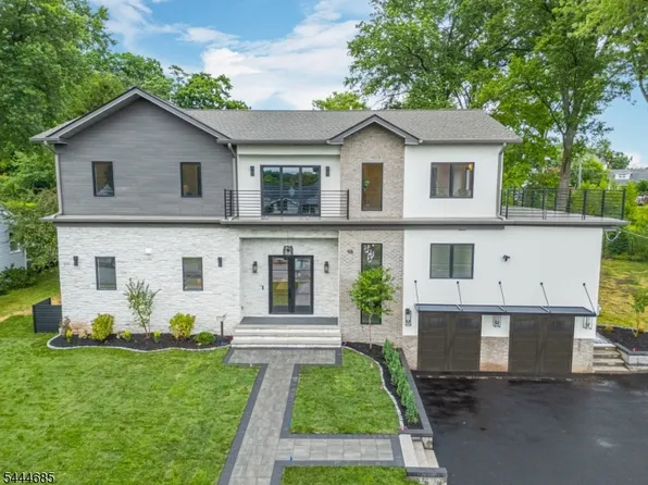 98 Haddenfield Rd, Clifton City, NJ 07013