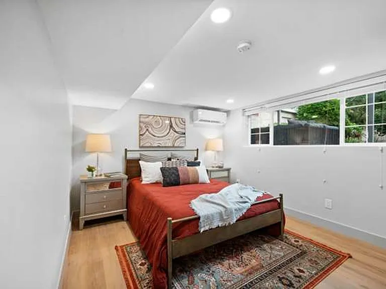 1238 E Oros Ave — Photo 37