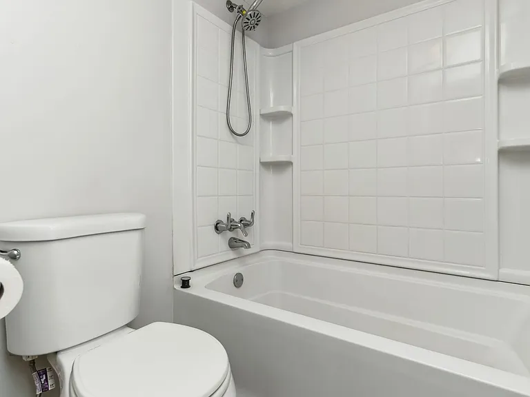4609 W North B St #111 — Photo 6