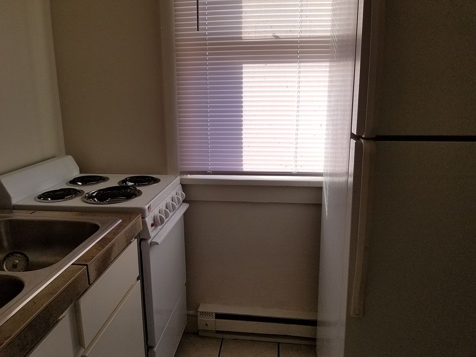2nd image of 1201 8th St #21