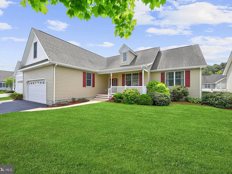 1st image of 34933 Preserve Ln