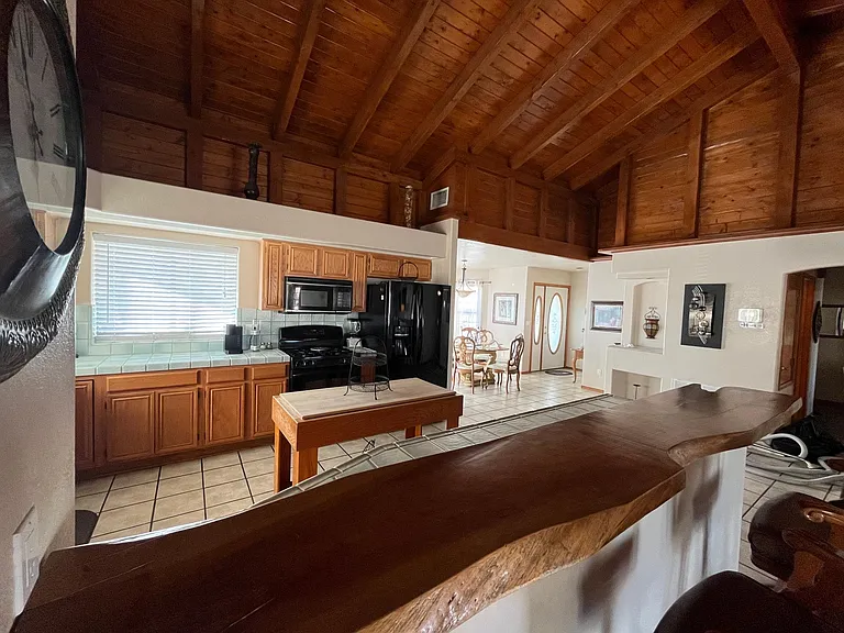 2760 Inverness Dr — Photo 7