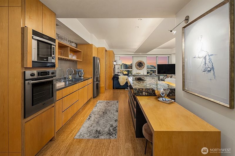 4th image of 1107 1st Avenue #1204