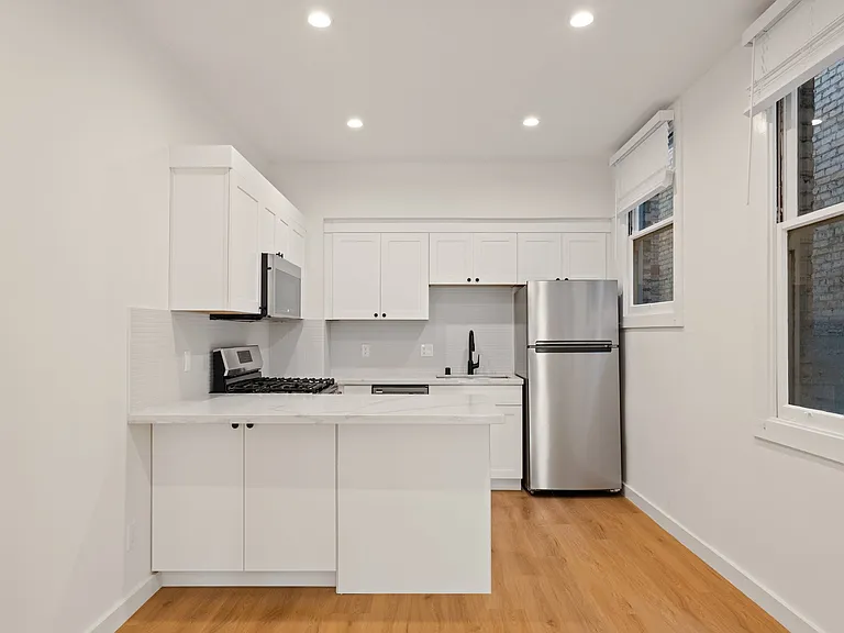 1840 Sacramento St #202 — Photo 8