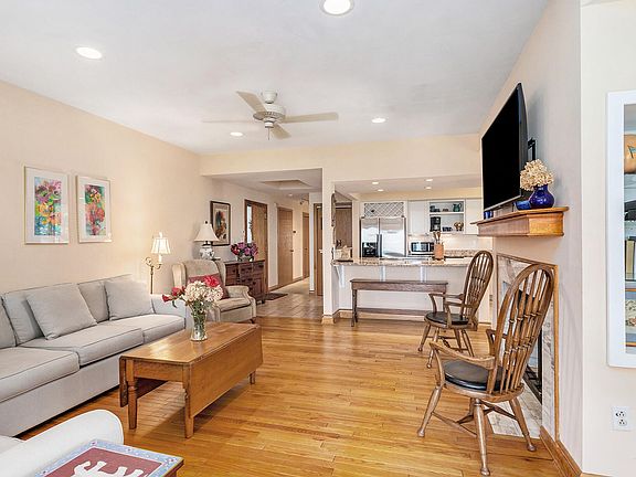 4th image of 430 Lake Dr Suite 111