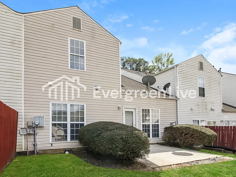 6640 Sunset Valley Cir — Photo 15