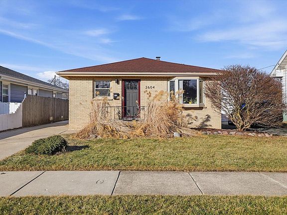 2nd image of 2604 Grove AVENUE