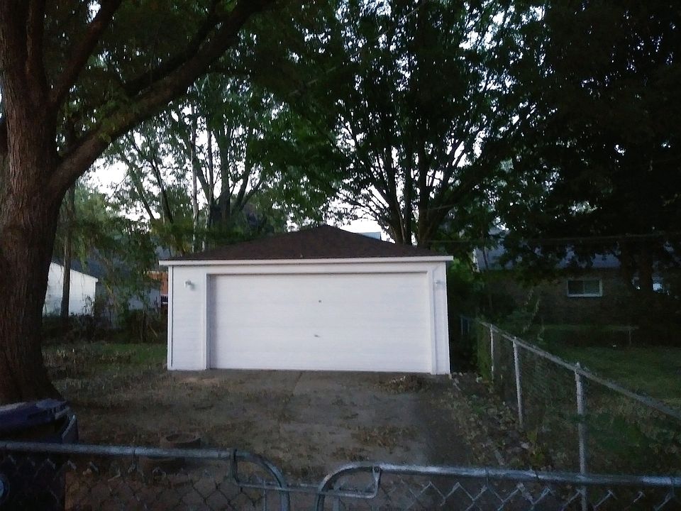 2nd image of 13500 Beech Daly Rd