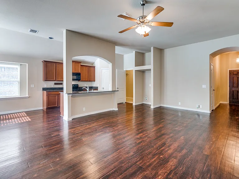 4920 Lemon Grove Dr — Photo 5