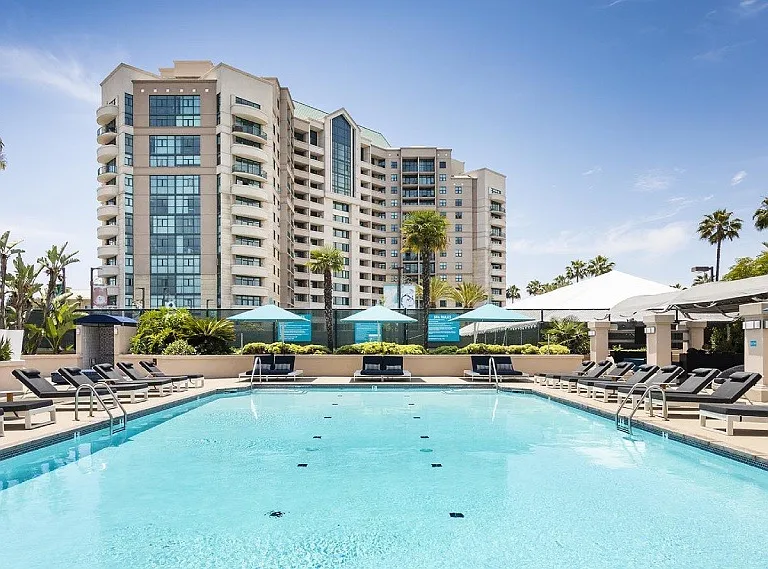 Towers at Costa Verde Apartments — Photo 3