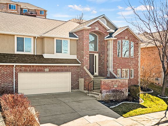 2nd image of 340 E Brayden Way