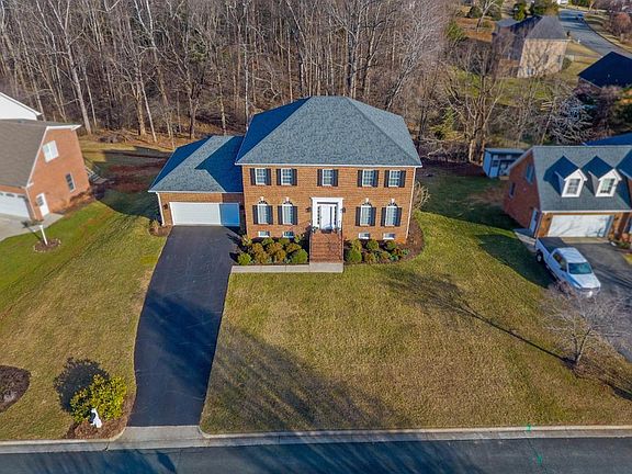 2nd image of 607 Susannah Pl