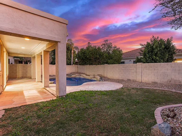 563 E Krista Way — Photo 45