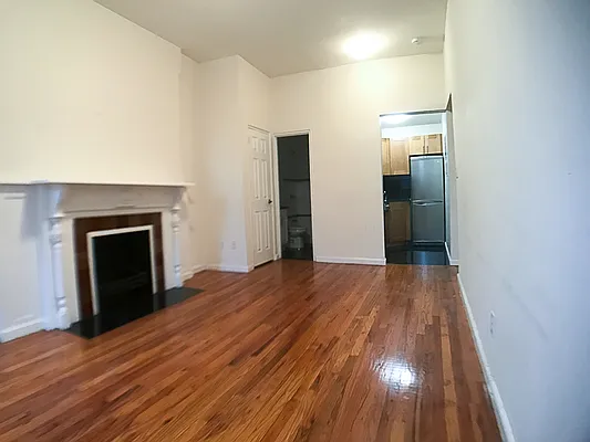 Rented by Francine Realty | media 10