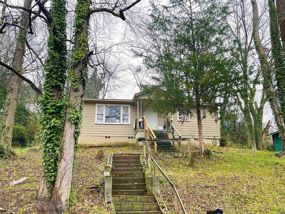 1st image of 213 Caulder Cir