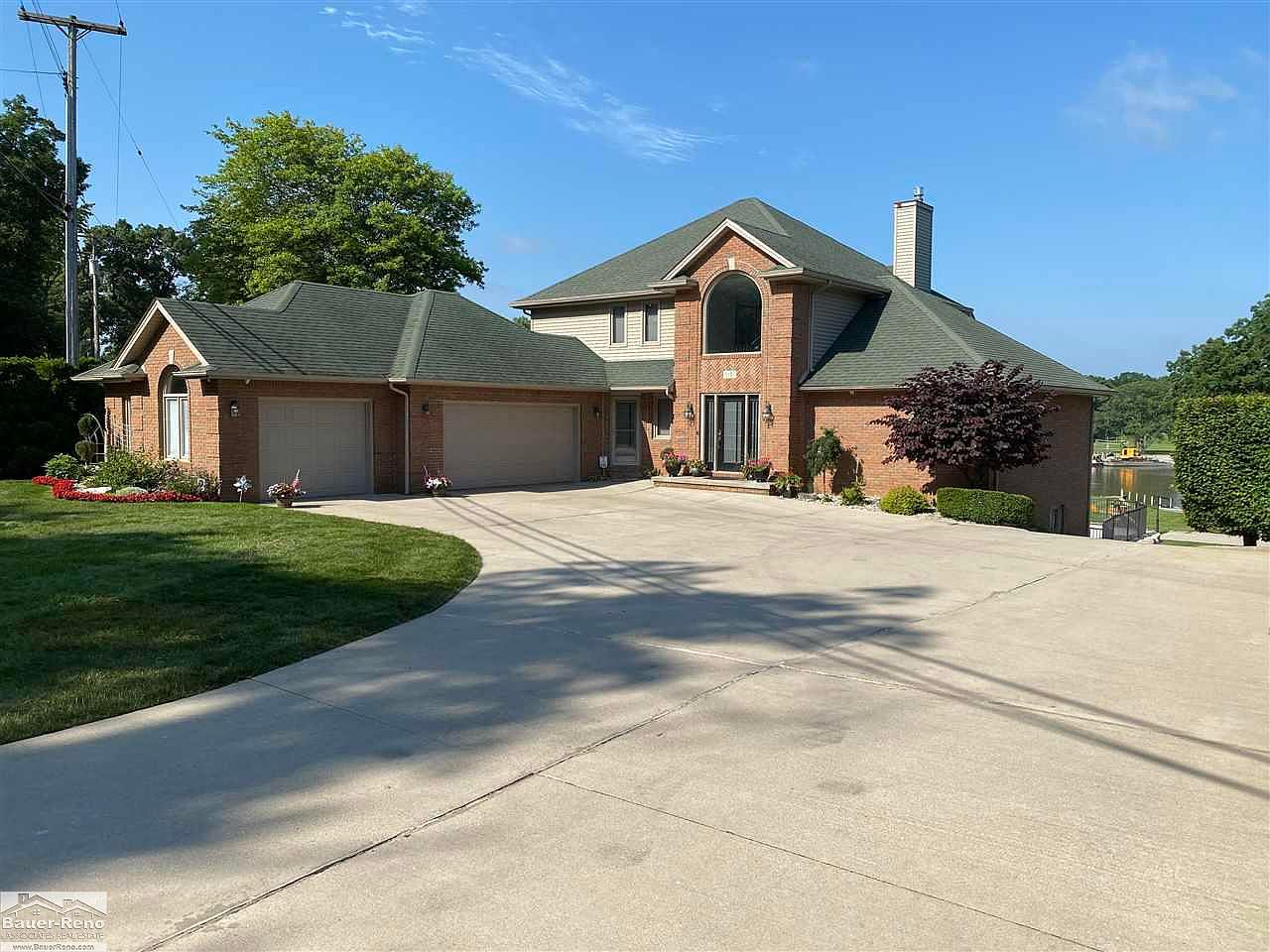 3131 Riverside Dr, Port Huron, MI 48060 Zillow