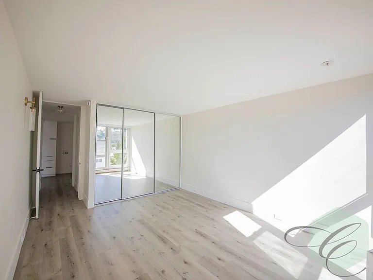 Playa de Oro Apartments — Photo 21
