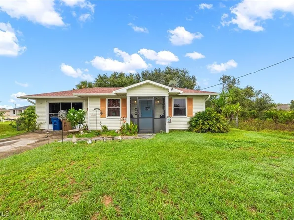 2802 73rd St W, Lehigh Acres, FL 33971