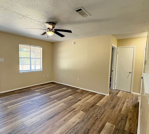 4th image of 12161 Jaysid St