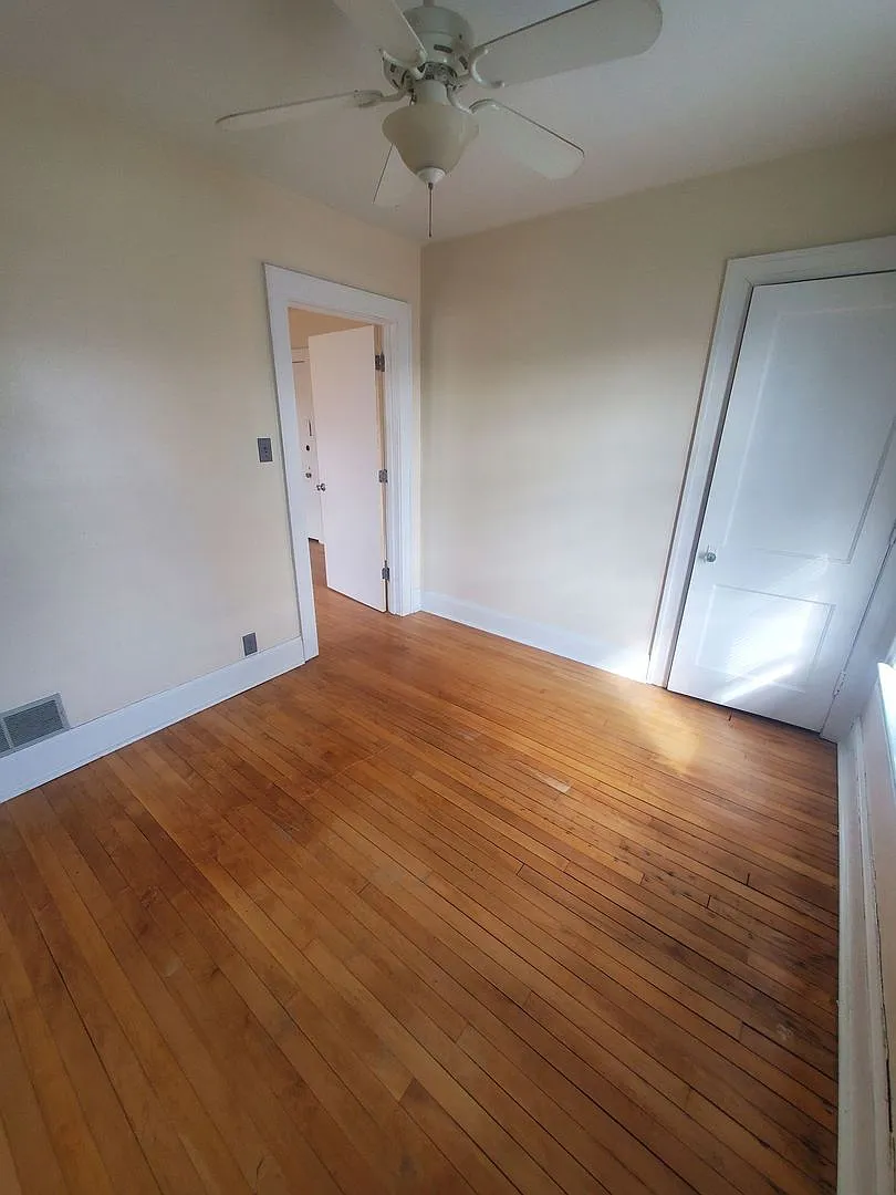915 Minnesota Ave. ( 11 Unit) — Photo 3