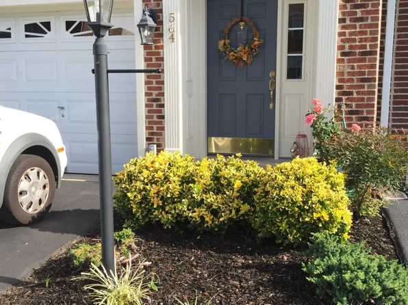 564 Edmonton Ter NE, Leesburg, VA 20176